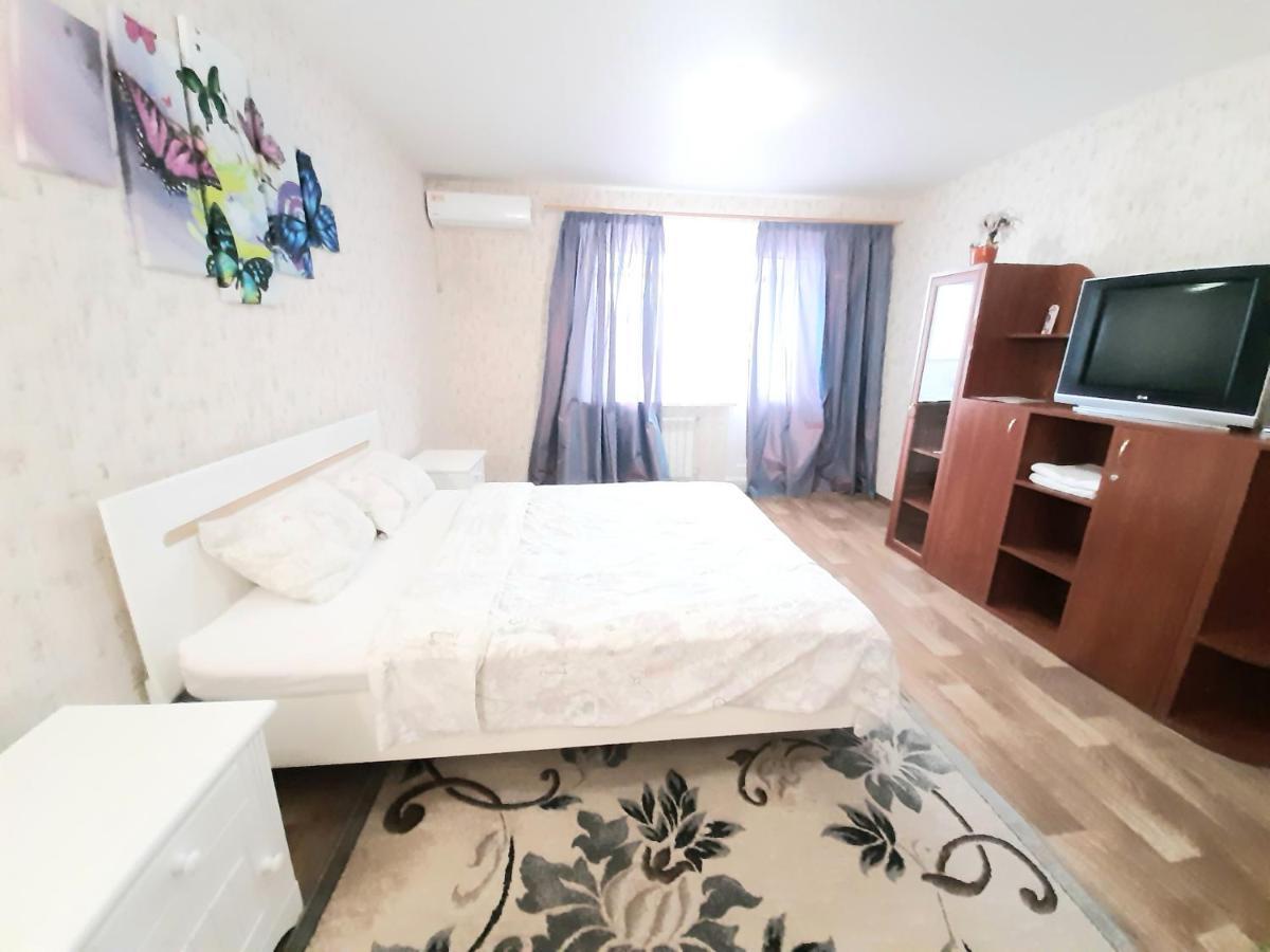 1 Комнатная На Позняках Apartment Kiev Exterior foto