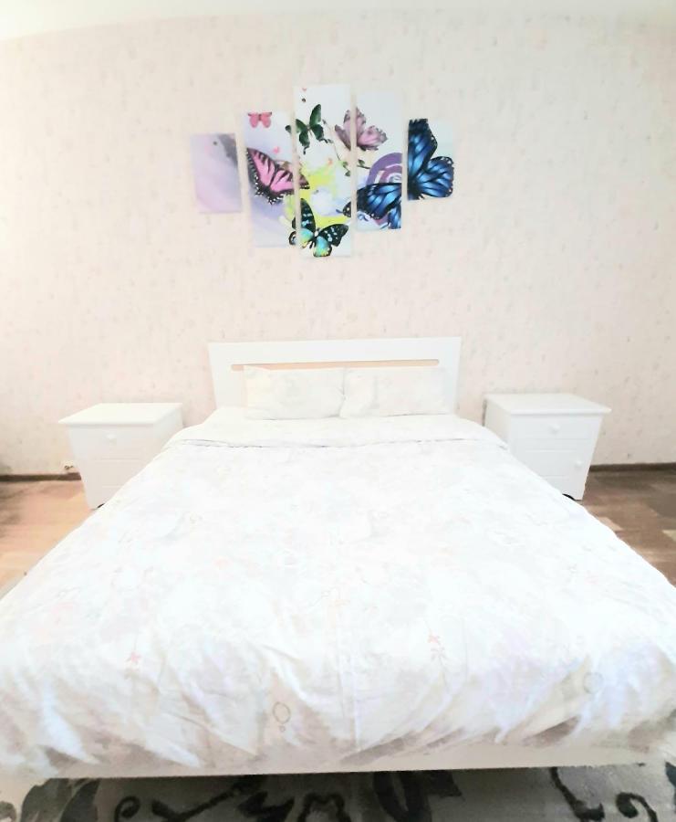 1 Комнатная На Позняках Apartment Kiev Exterior foto