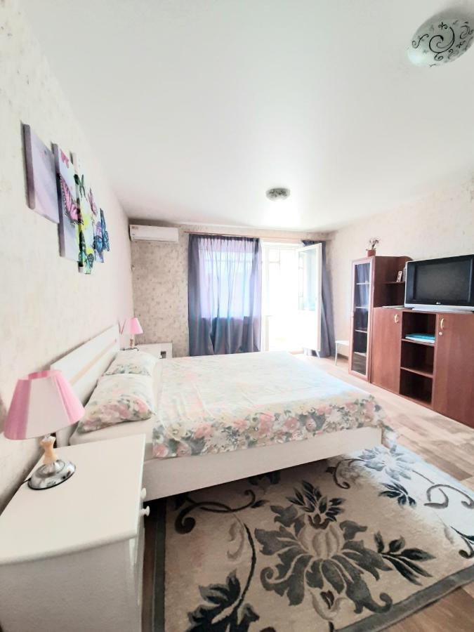 1 Комнатная На Позняках Apartment Kiev Exterior foto