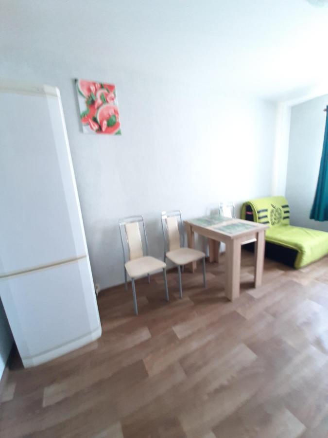 1 Комнатная На Позняках Apartment Kiev Exterior foto